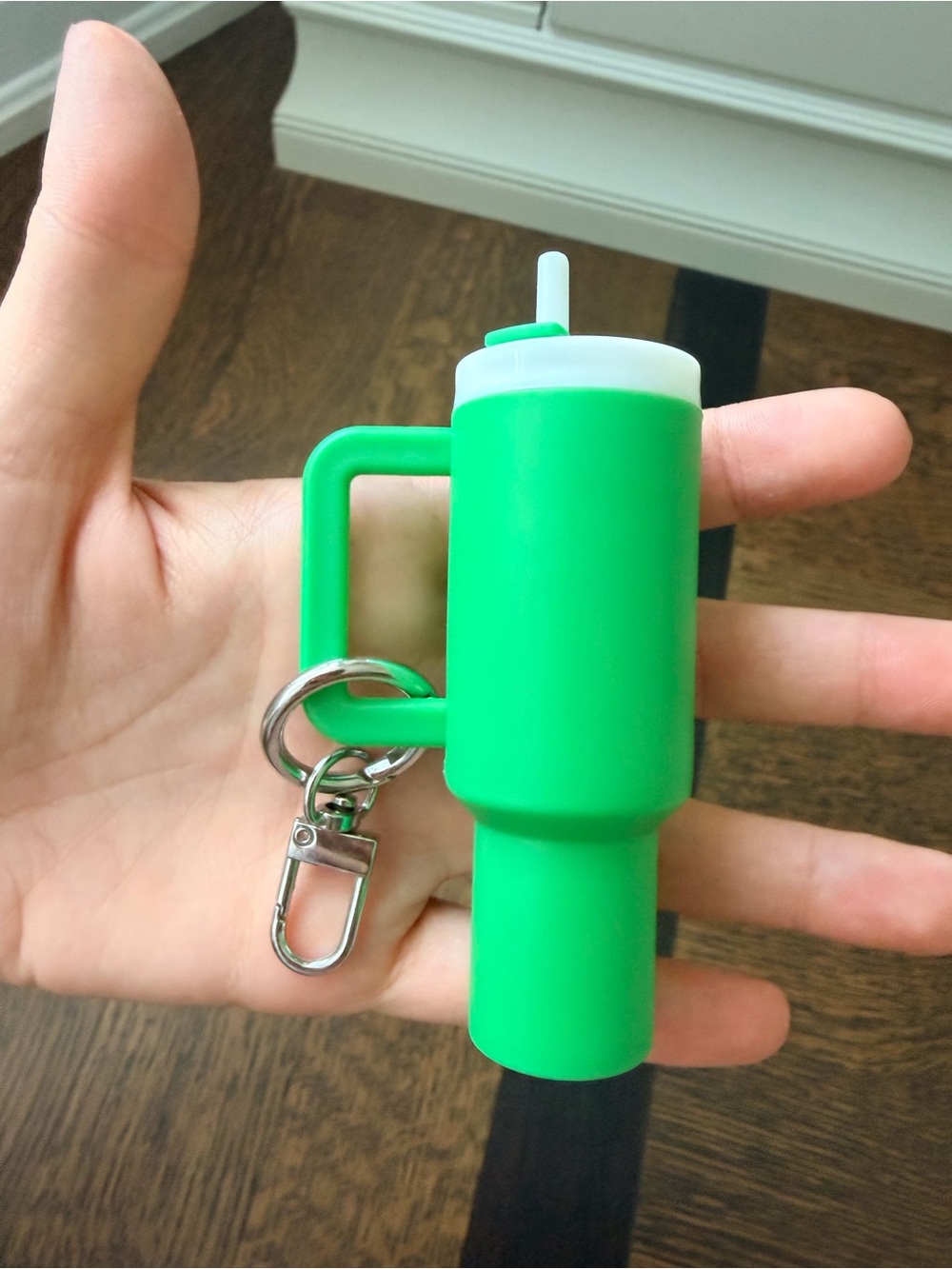 Stanley Bag Charm Keychain Green Unisex Opens & Closes NEW - Picture 7 of 11